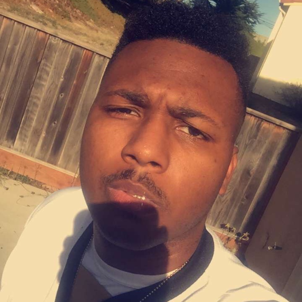 Meet your Posher, Davian